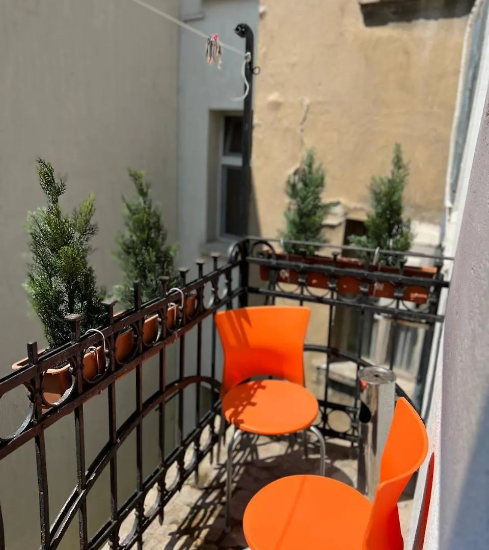 Time Traveling Apartment Sofia City ブルガリア