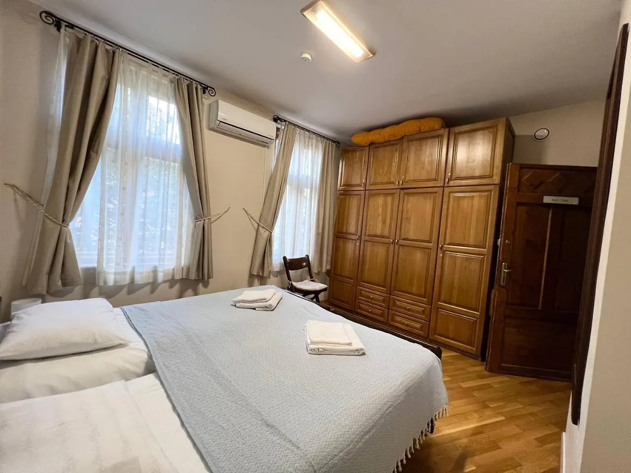 Time Traveling Apartment Sofia City ブルガリア